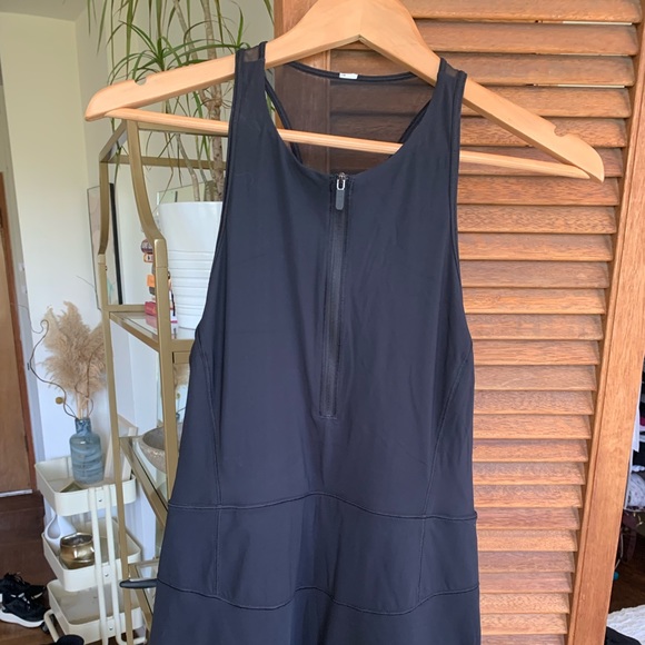 lululemon black tennis dress (skort) size 6 - Picture 2 of 4